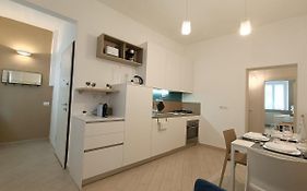 FirstHouse - nel centro storico con Parcheggio Gratuito